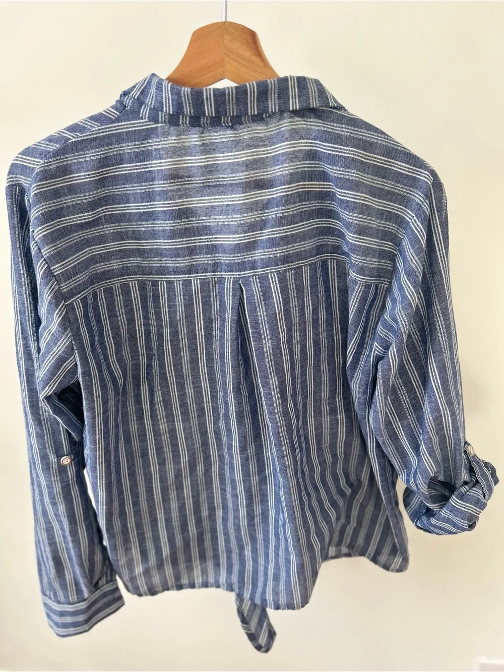 Eden & Olivia Blue Striped Tie Front Button Down Shirt M